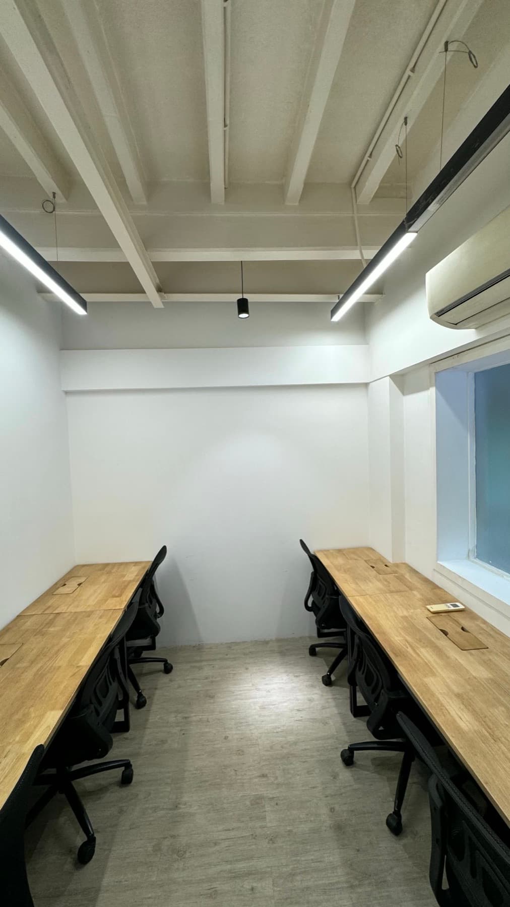 Team room with multiple workstations